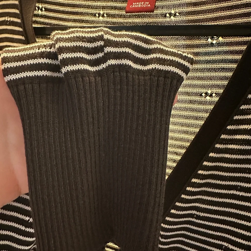 H&M Brown and White Striped Cardigan - Picture 4 of 6